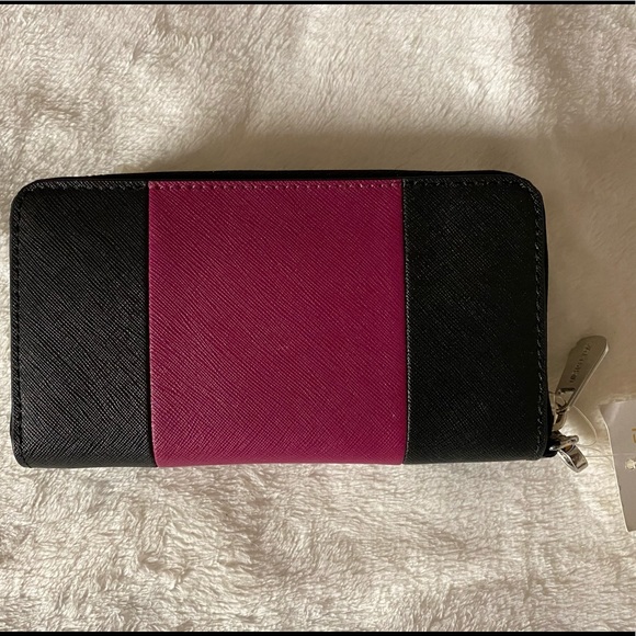 Michael Kors Jet Set Travel Center Stripe Multifunctional Phone Wristlet NWT